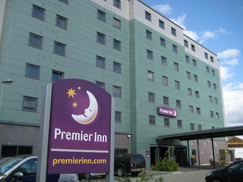 Premier Inn London Elstree / בורהמווד מראה חיצוני תמונה